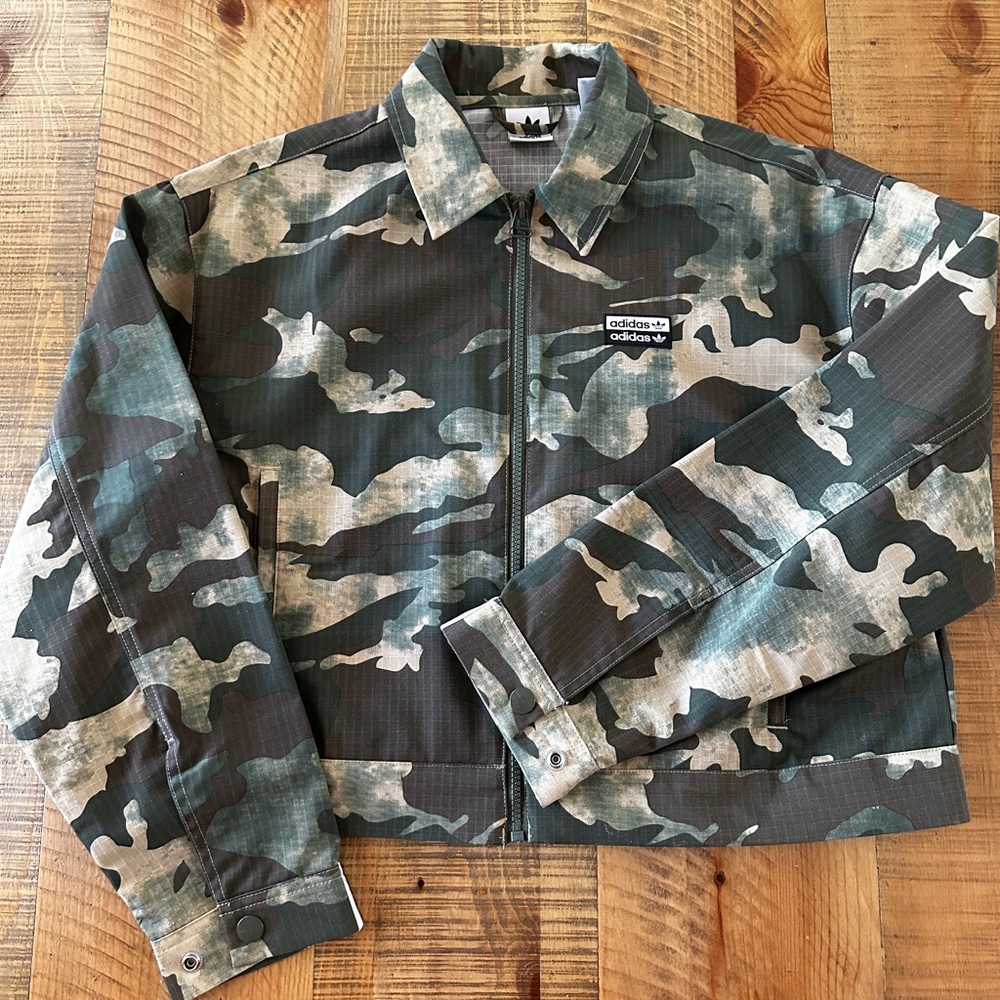 Women’s Adidas Originals Woodland CAMO Ripstop Midriff Jacket.